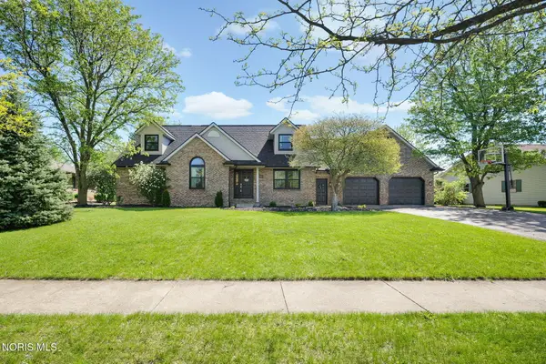 827 Abbey Lane, Findlay, OH 45840