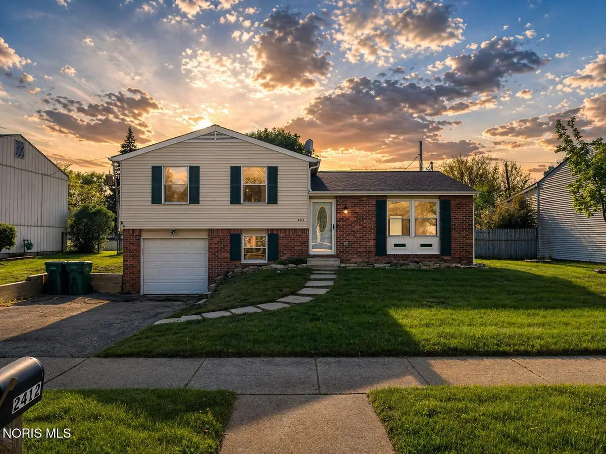 2412 Bedford Lane, Northwood, OH 43619 - #1