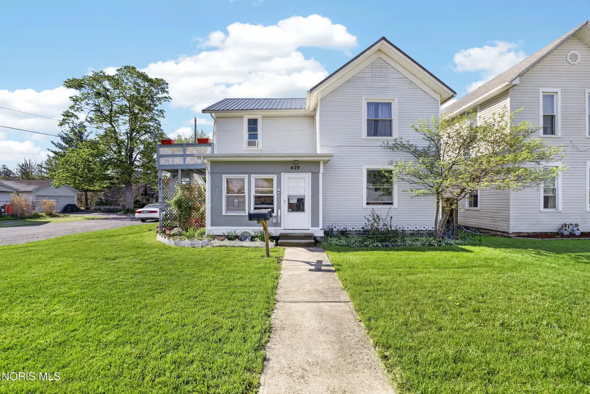 429 Walnut Street, Findlay, OH 45840 - #1