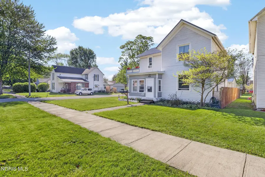 429 Walnut Street, Findlay, OH 45840 - #3
