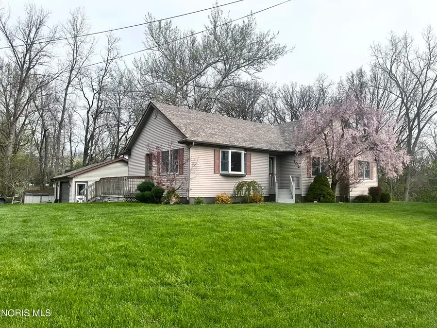 202 E Woodcox Street, Antwerp, OH 45813 - #2