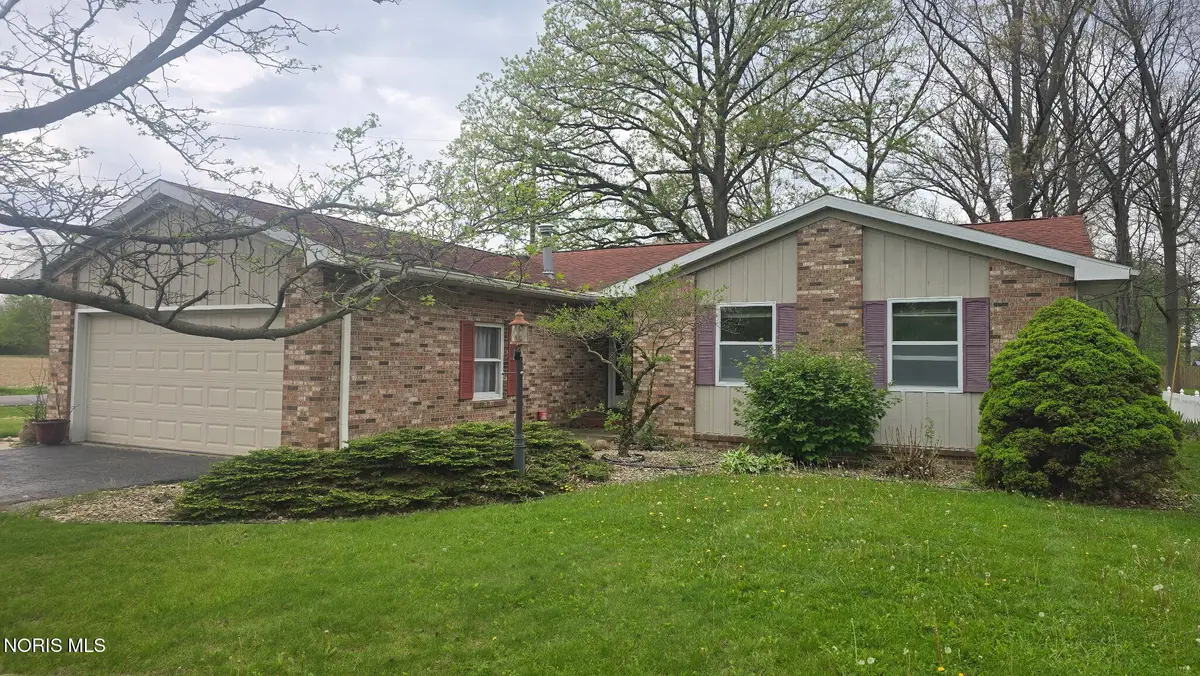 3520 Springlake Drive, Findlay, OH 45840 - #1