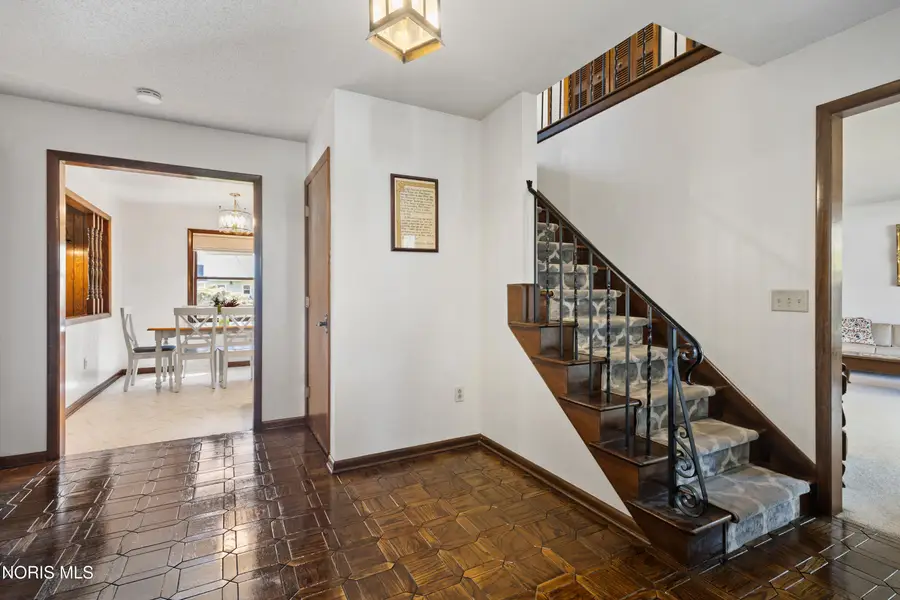 6537 Antoinette Lane, Maumee, OH 43537 - #3