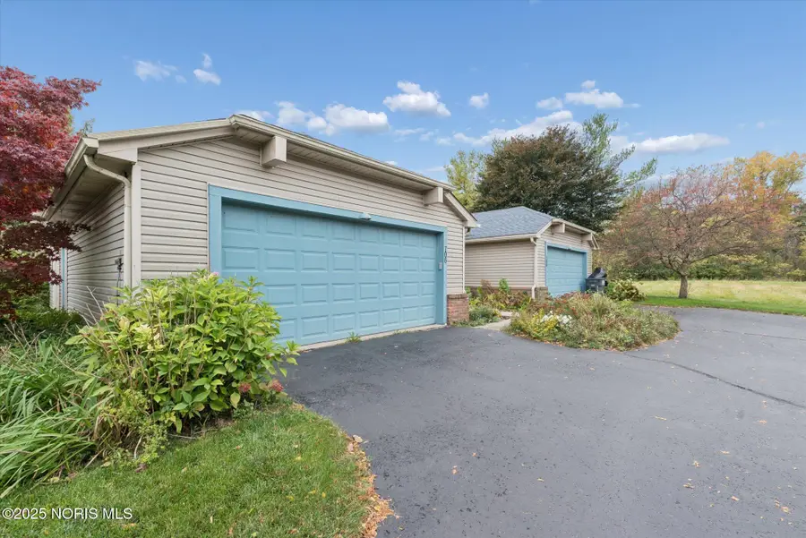 710 Hilltop Lane, Toledo, OH 43615 - #2