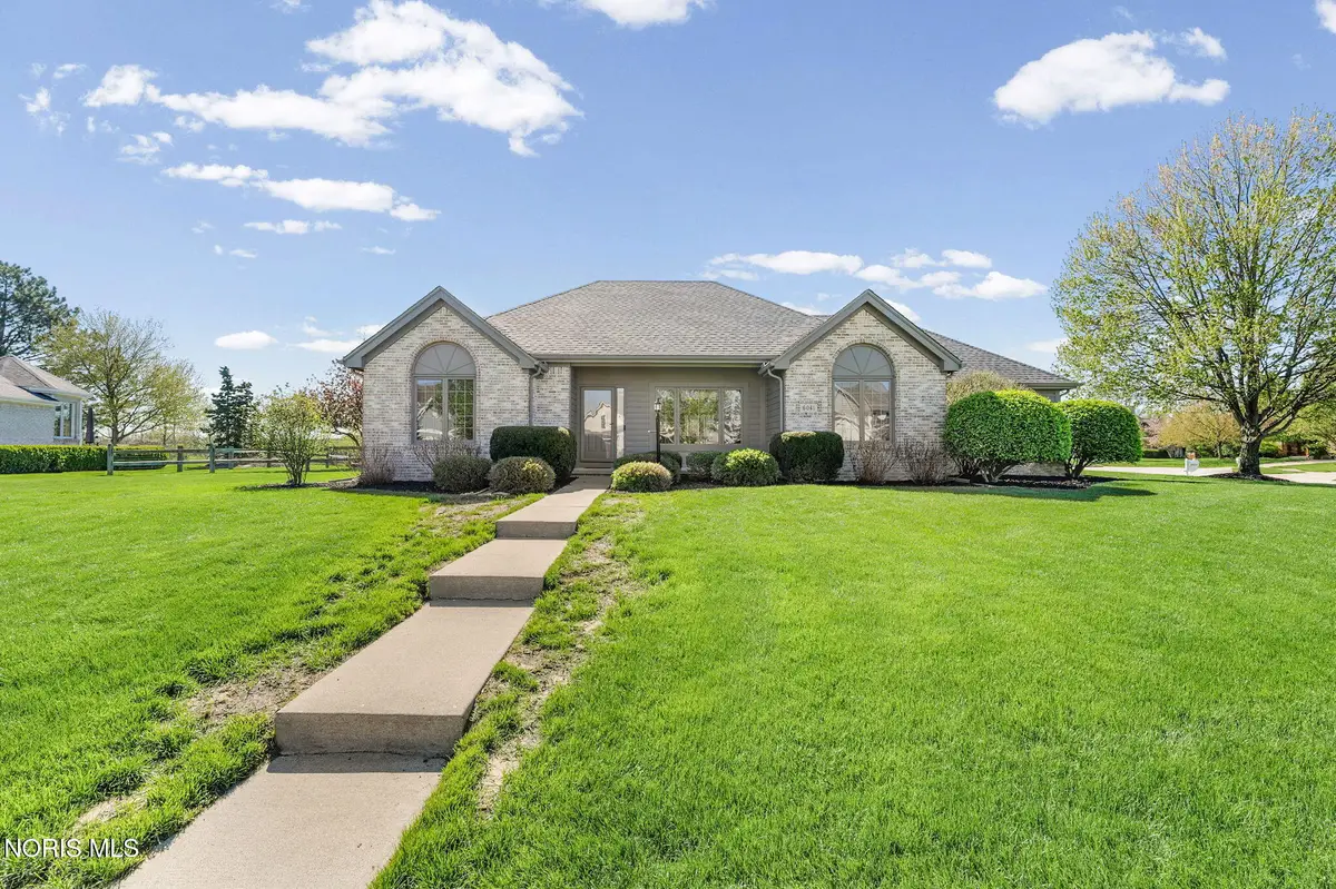 6041 Tournament Drive, Waterville, OH 43566 - #1