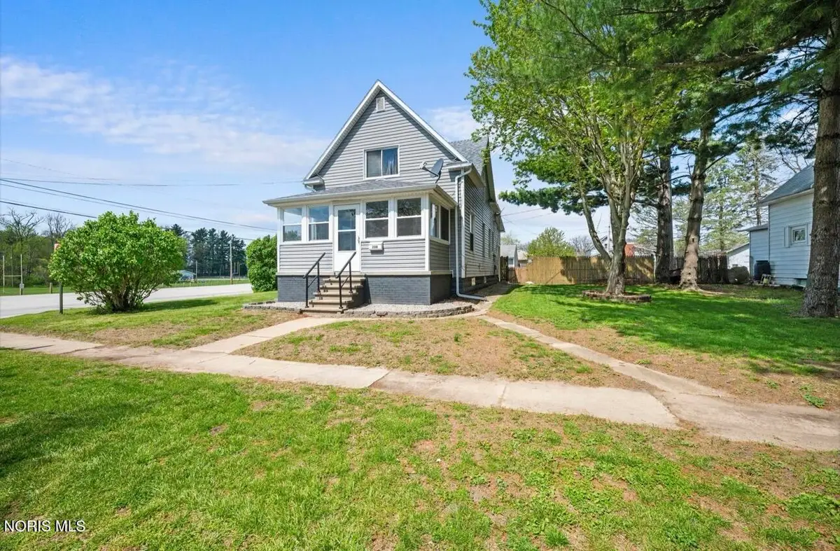 208 Cass Street, Swanton, OH 43558 - #1