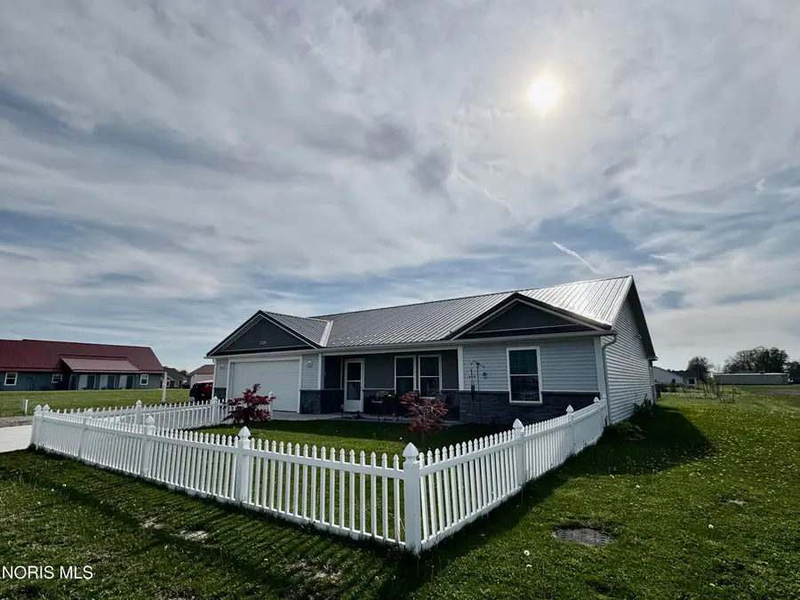 720 Bergman Drive, Sherwood, OH 43556 - #3
