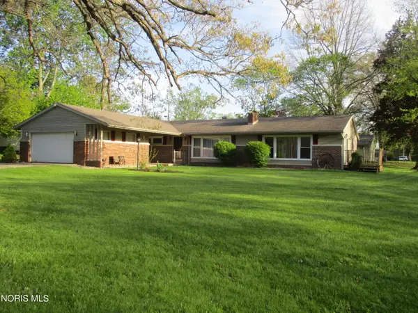 2029 Shawnee Drive, Defiance, OH 43512
