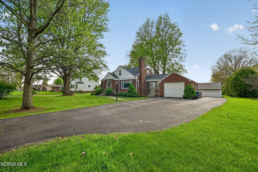 564 S Lallendorf Road, Oregon, OH 43616 - #3