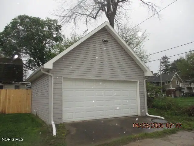 1817 Lawrence Avenue, Toledo, OH 43606 - #2