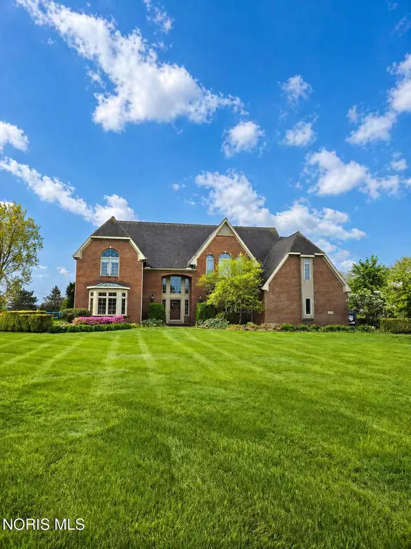 9211 Shadow Brook Drive, Sylvania, OH 43560