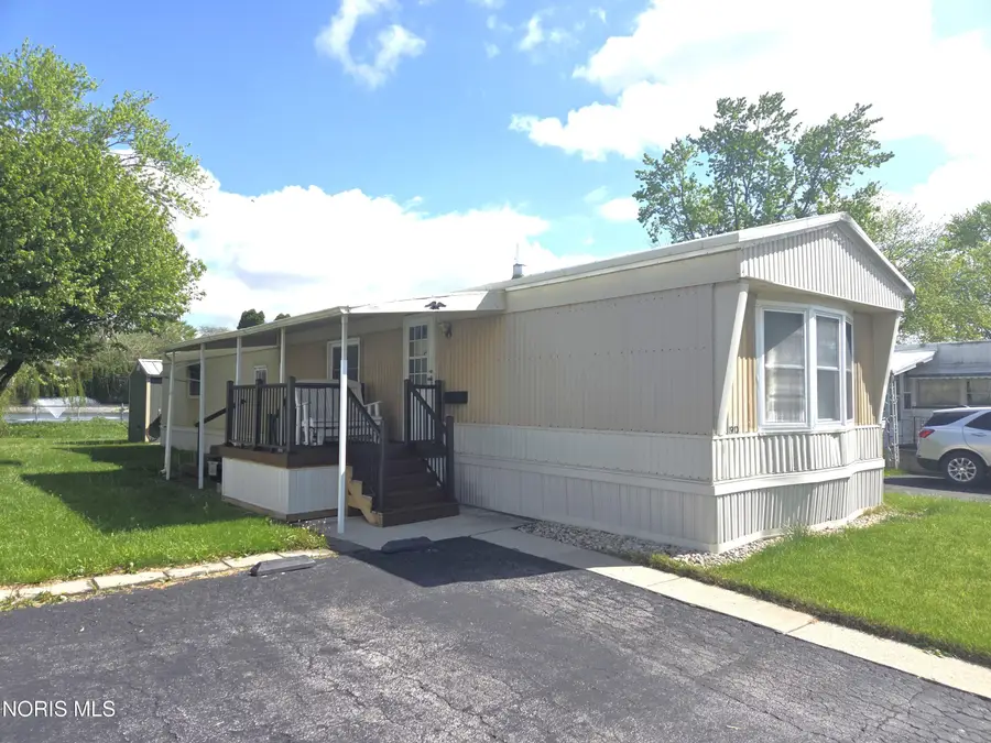 1910 Southshore Drive, Findlay, OH 45840 - #2