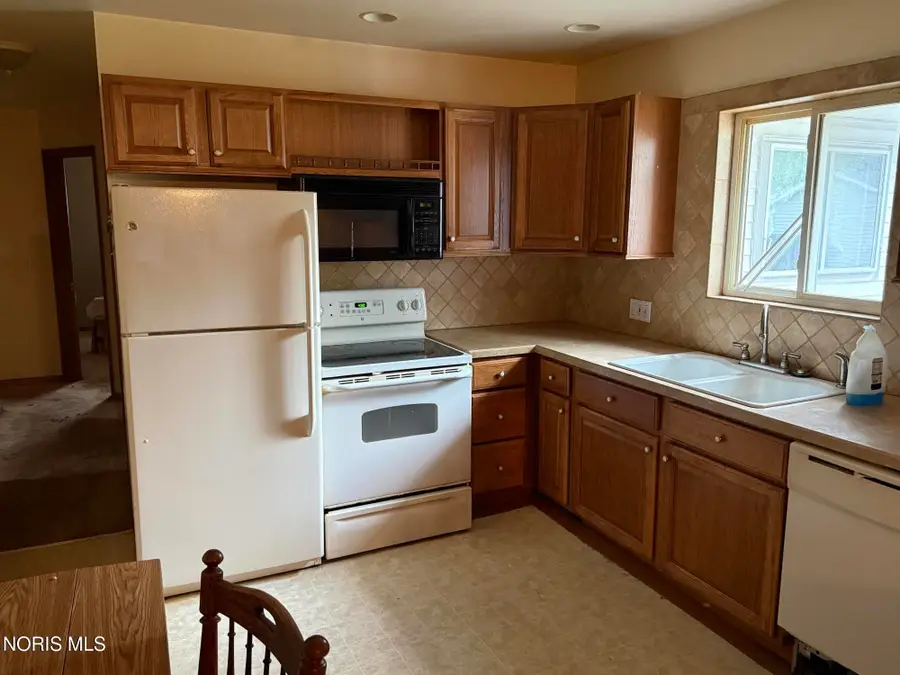 5724 W Rowland Road, Toledo, OH 43613 - #2