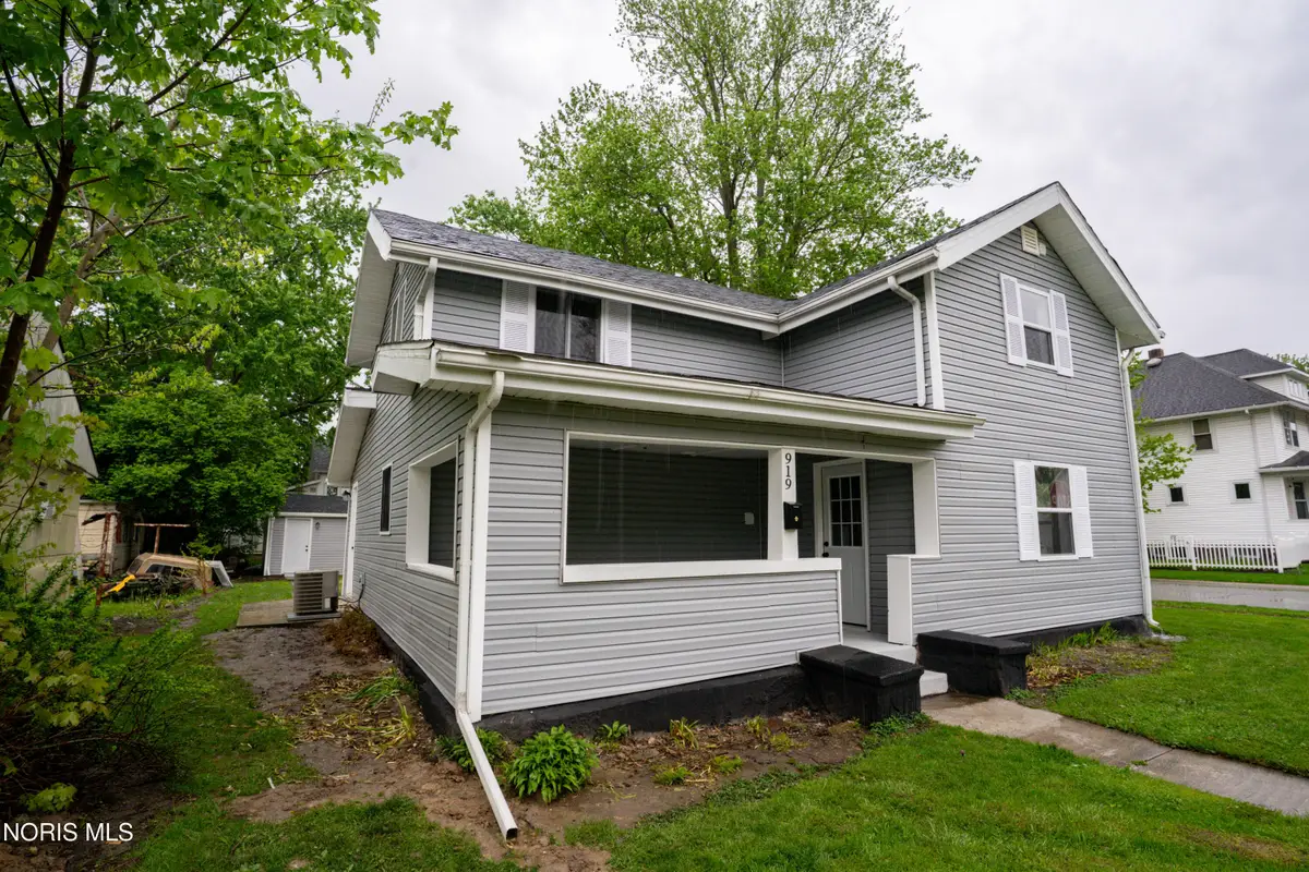 919 Holgate Avenue, Defiance, OH 43512 - #1