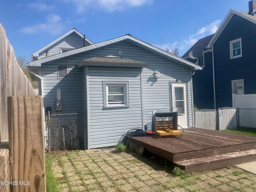 319 Locust Street, Findlay, OH 45840 - #3