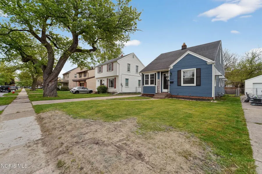 3133 Strathmoor Avenue, Toledo, OH 43614 - #2