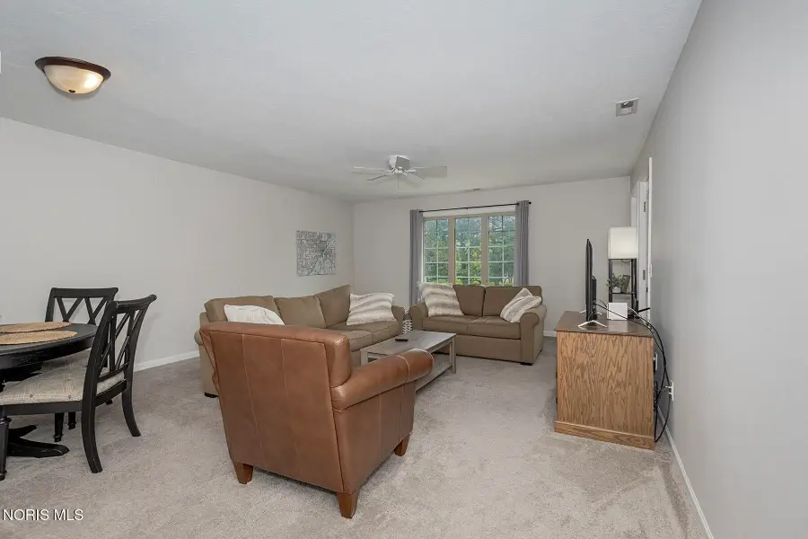 4710 Glendale Avenue #204, Toledo, OH 43614 - #3