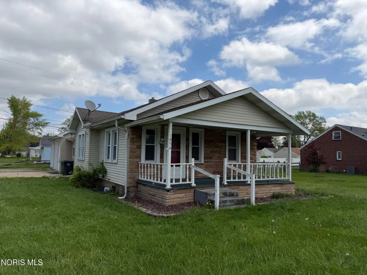1054 Scott Street, Maumee, OH 43537 - #1