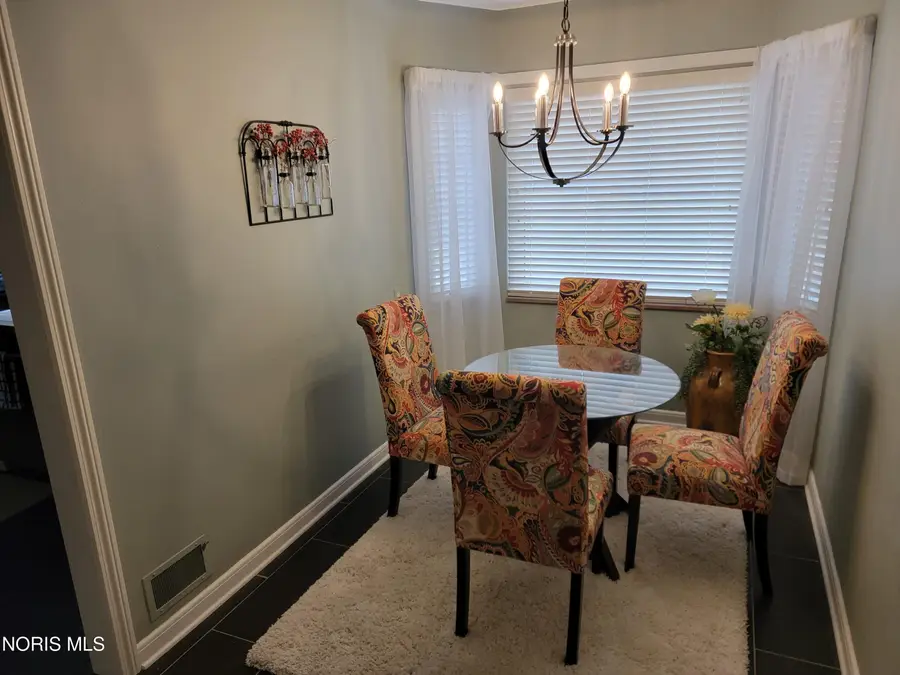 2673 Middlesex Drive, Toledo, OH 43606 - #3