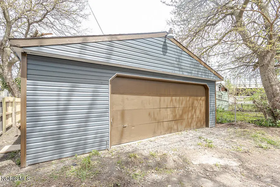 233 Garland Avenue, Toledo, OH 43609 - #3