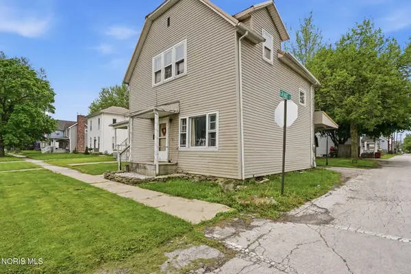 565 W Fremont Street, Fostoria, OH 44830