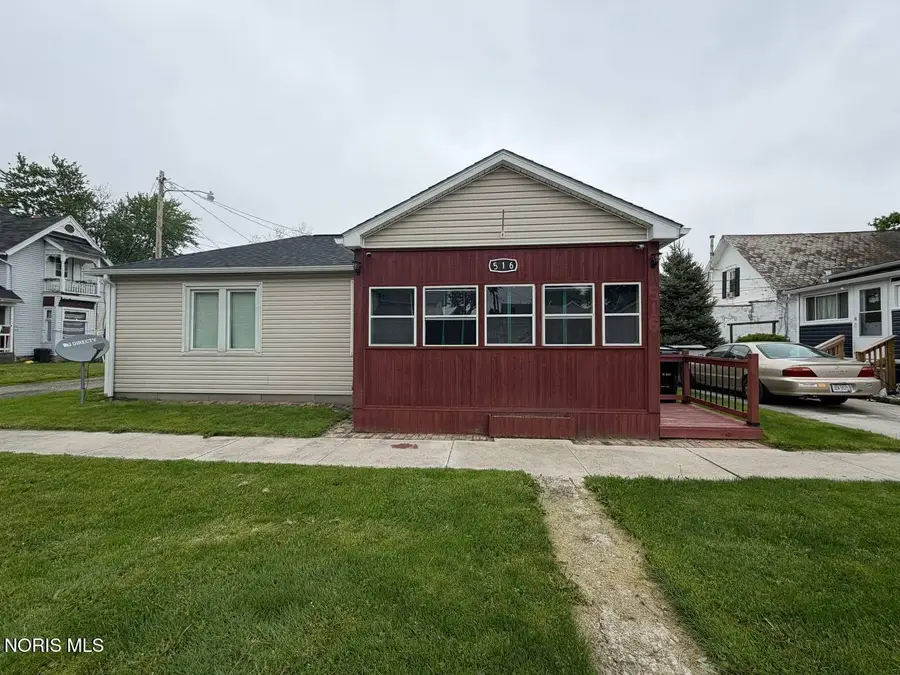 516 Maple Street, Fostoria, OH 44830 - #2
