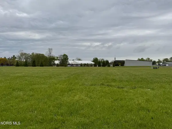 901 Stonehedge Drive, Bryan, OH 43506