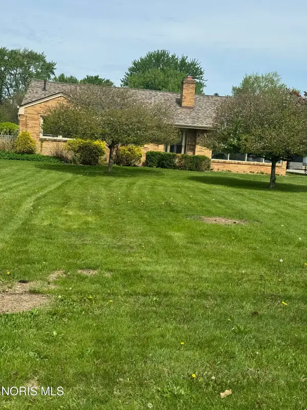 3760 Heatherdowns Boulevard, Toledo, OH 43614