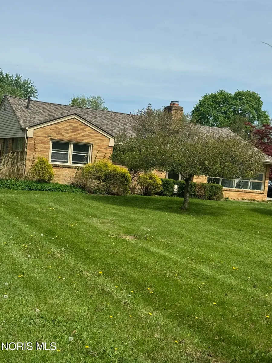 3760 Heatherdowns Boulevard, Toledo, OH 43614 - #3
