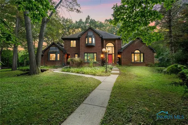 2015 King Road, Toledo, OH 43617