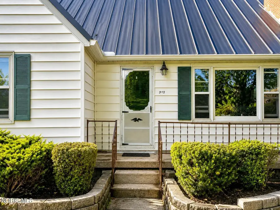 213 E Gerhart Street, Edgerton, OH 43517 - #3
