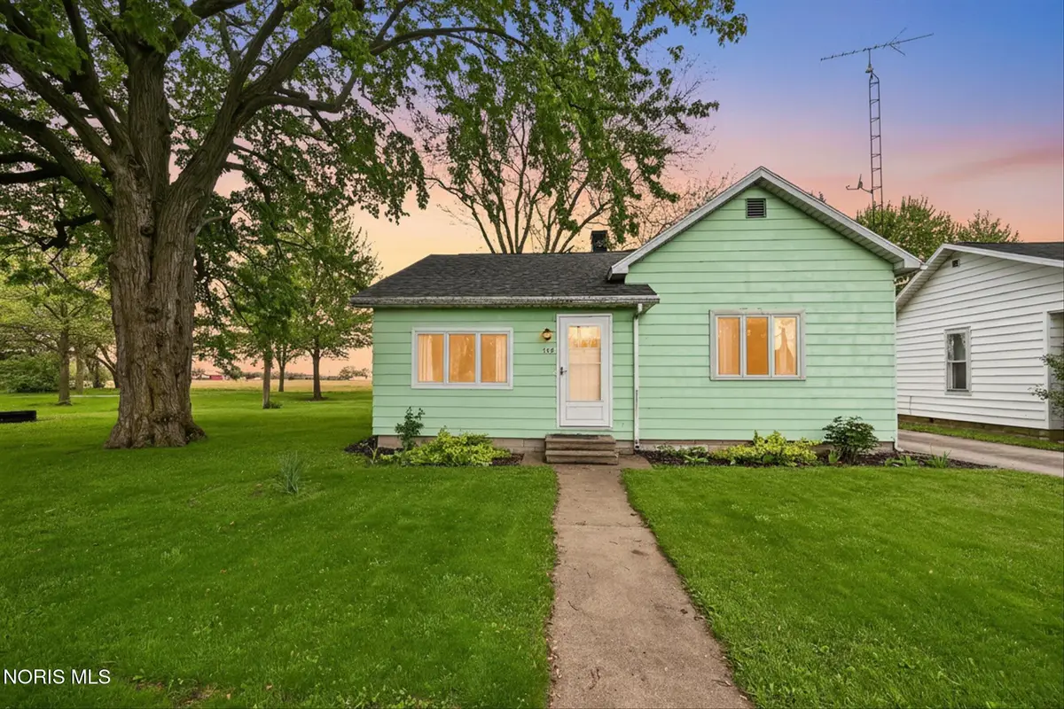 586 Ames Street, Elmore, OH 43416 - #1