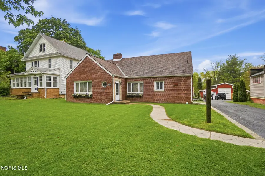 303 W Front Street, Pemberville, OH 43450 - #2