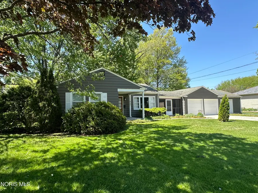 937 Fairview Avenue, Bowling Green, OH 43402 - #2