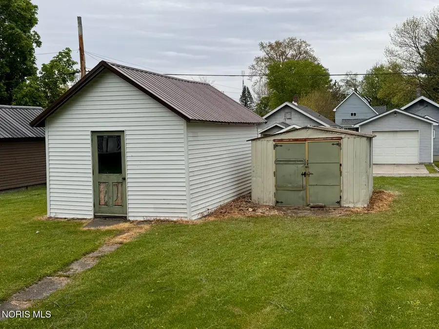 514 S Lafayette Street, Montpelier, OH 43543 - #3