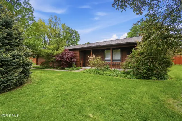 1421 Conneaut Avenue, Bowling Green, OH 43402