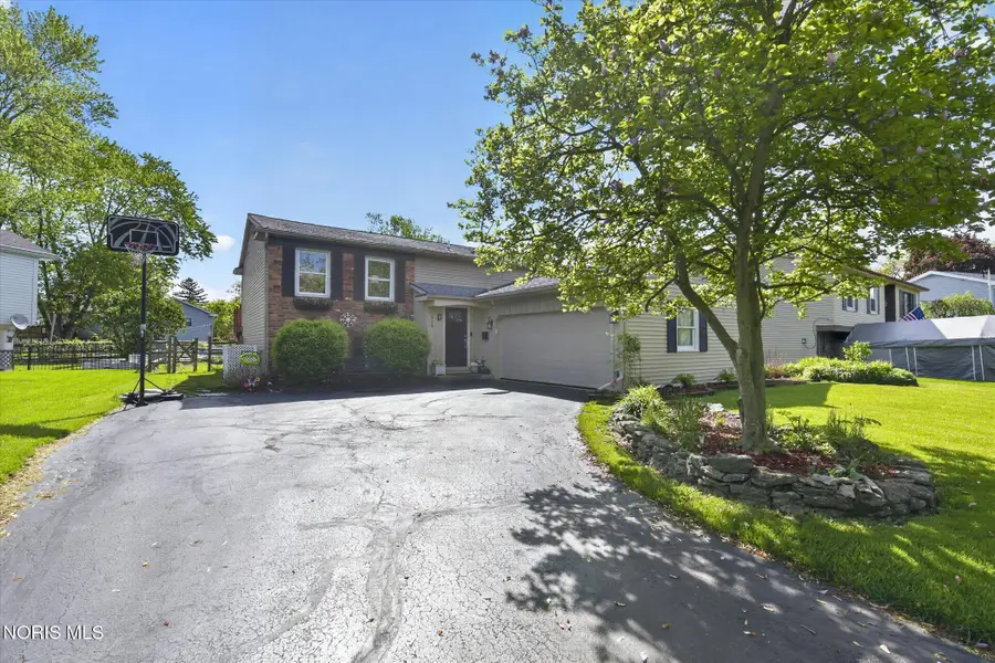1324 Winghaven Road, Maumee, OH 43537 - #2