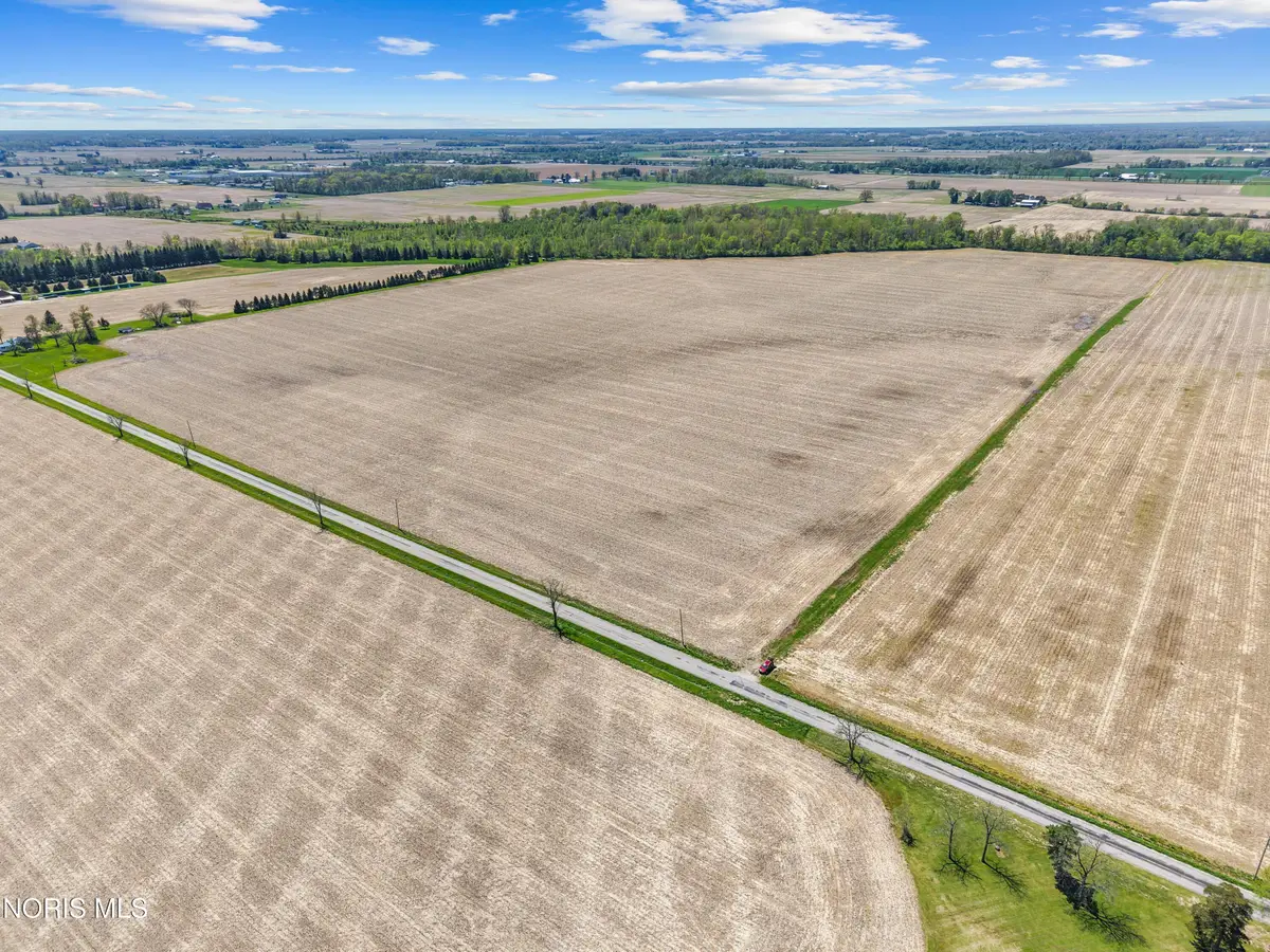 242 Cr, Fremont, OH 43420 - #1