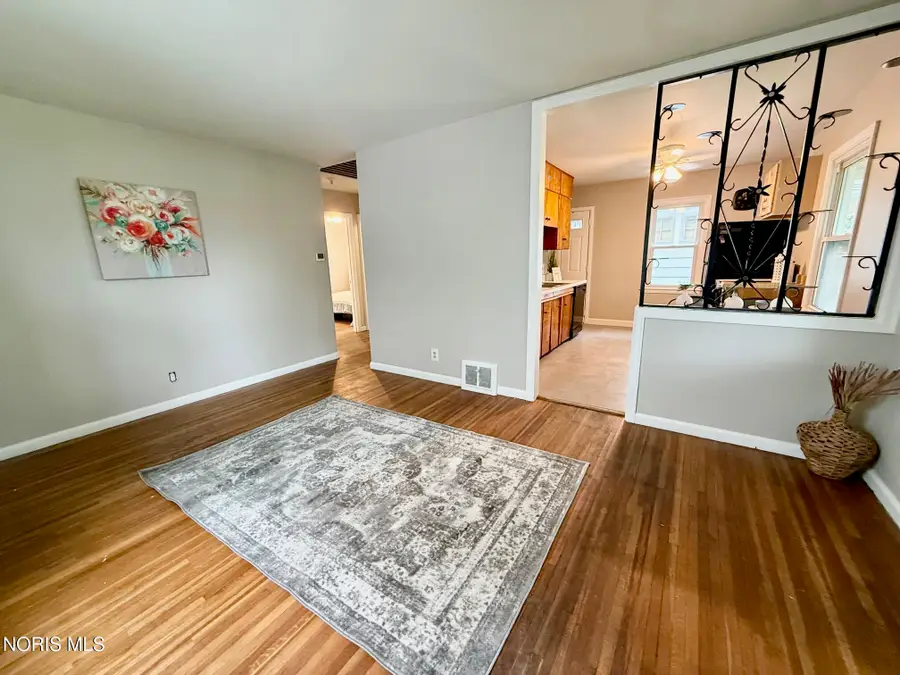 952 Francis Avenue, Toledo, OH 43609 - #3