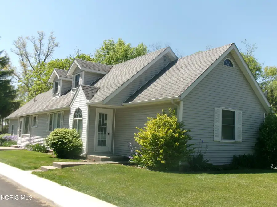 742 E 2nd Street, Ottawa, OH 45875 - #2
