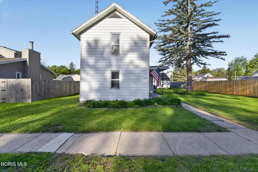206 Franklin Avenue, Swanton, OH 43558 - #3