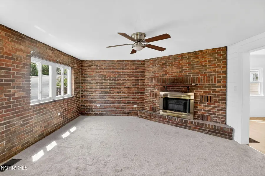 3822 Torrance Drive, Toledo, OH 43612 - #3