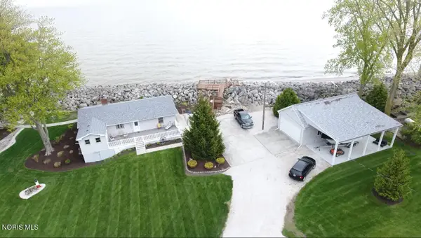 12205 Lagoon Drive, Curtice, OH 43412