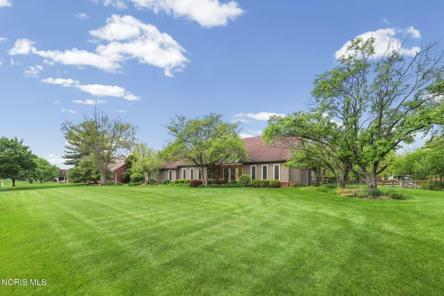 25673 Willowbend Road, Perrysburg, OH 43551 - #3