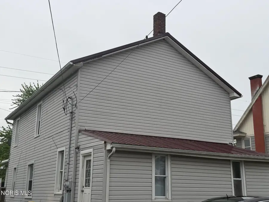 102 W Lynn Street, Stryker, OH 43557 - #3