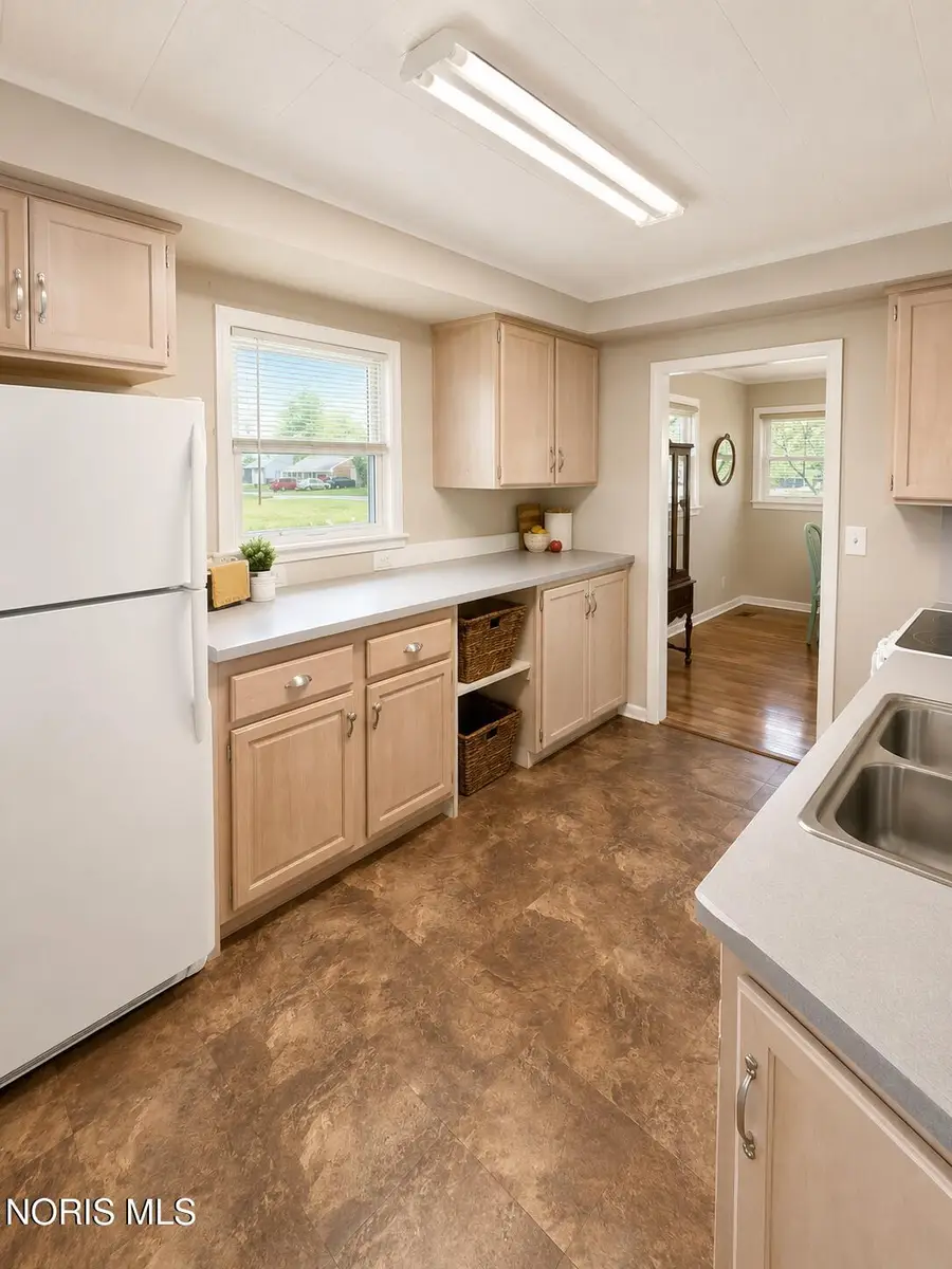 3243 Elmont Road, Toledo, OH 43615 - #2