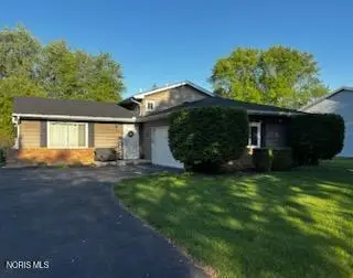 1740 Cass Road, Maumee, OH 43537