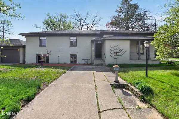 3570 Indian Road, Ottawa Hills, OH 43606