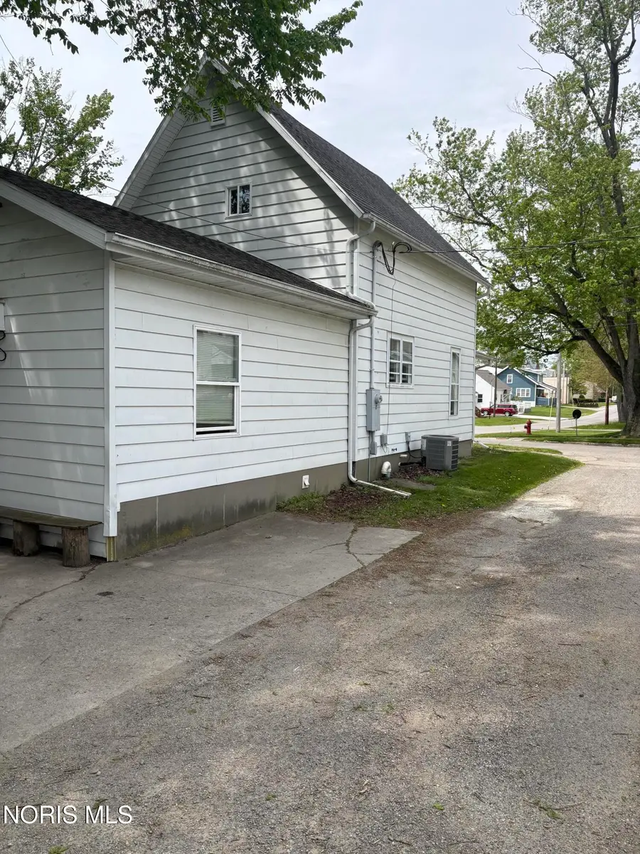 214 W Water Street, Montpelier, OH 43543 - #3