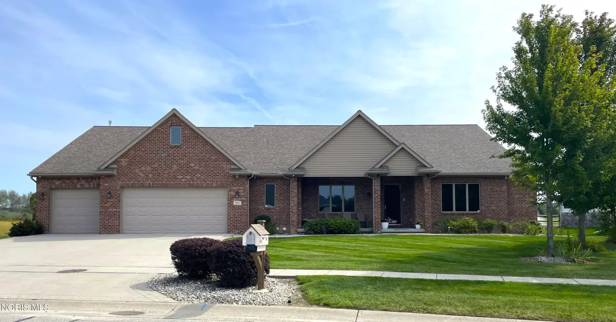 156 Pineview Drive, Oregon, OH 43616 - #1